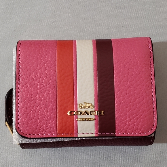 NWT! COACH LIQUIDATION SALE!! PRICES 50% OFF NOW!! - Picture 13 of 15